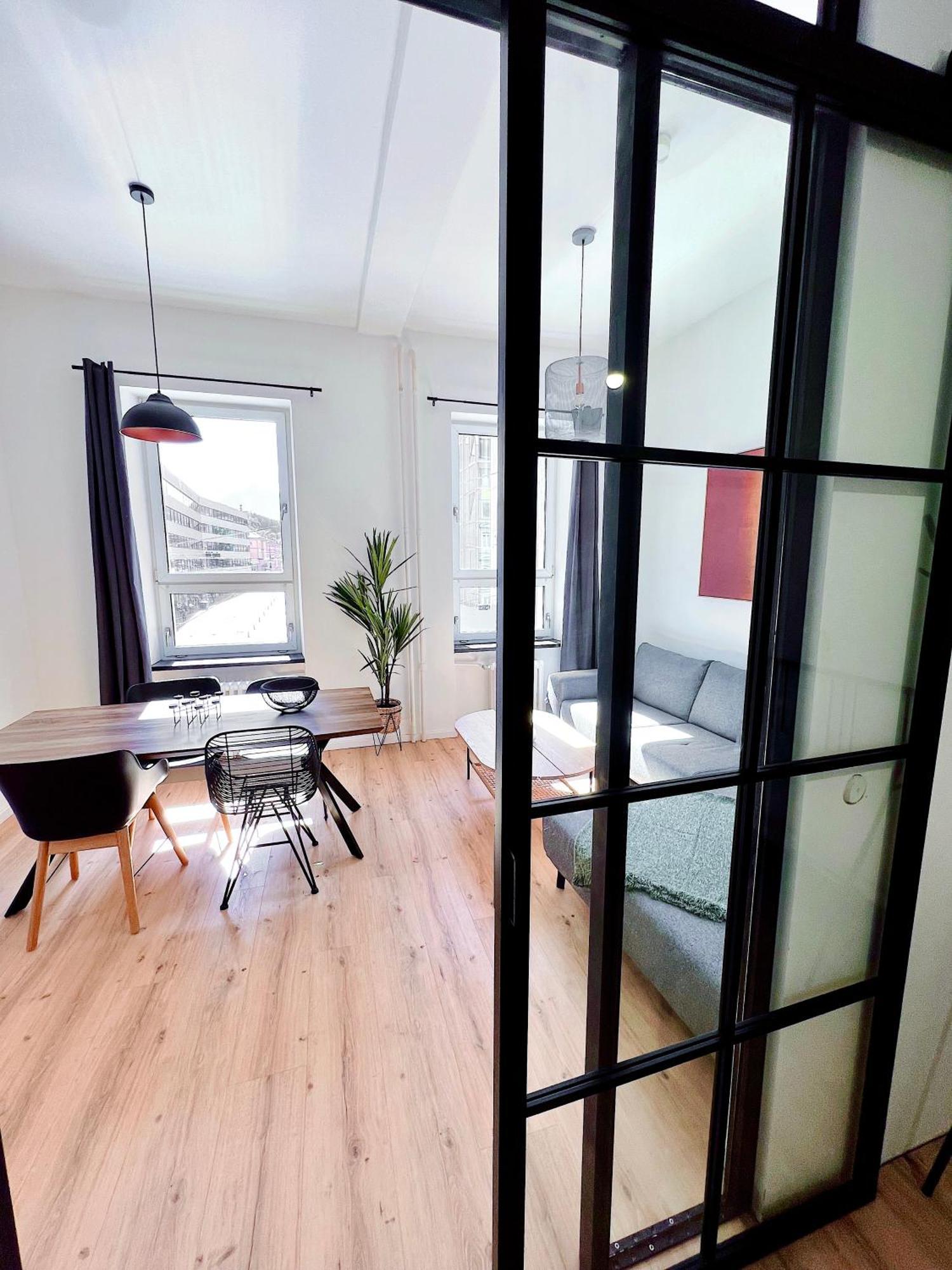 Inner City Design Loft Innsbruck Buitenkant foto